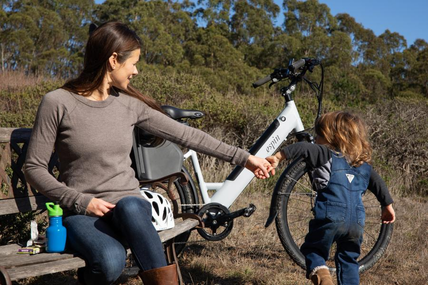 mother and child with Espin bike